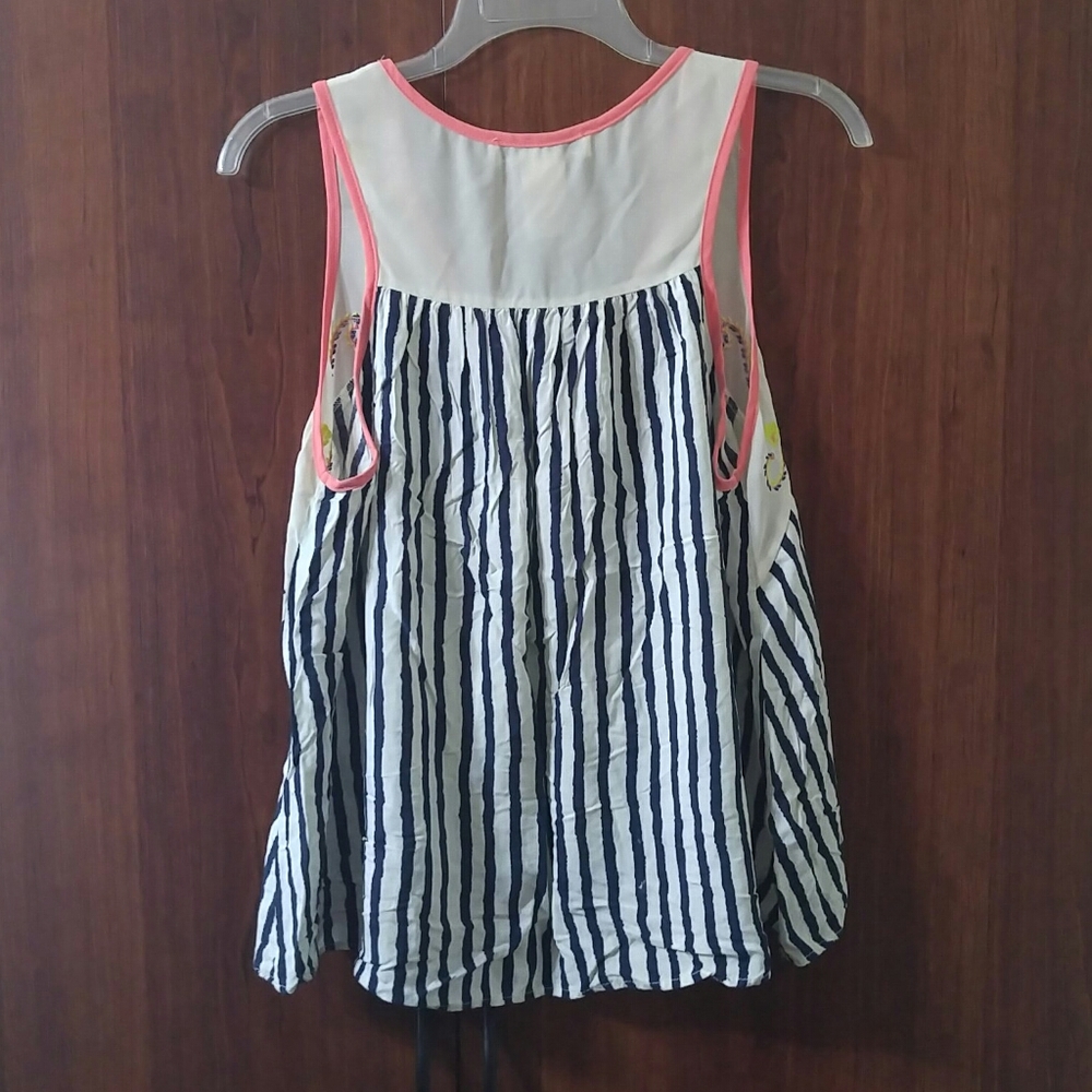Flying Tomato V-Neck Embroidered Tank With Lace M - Picture 4 of 4